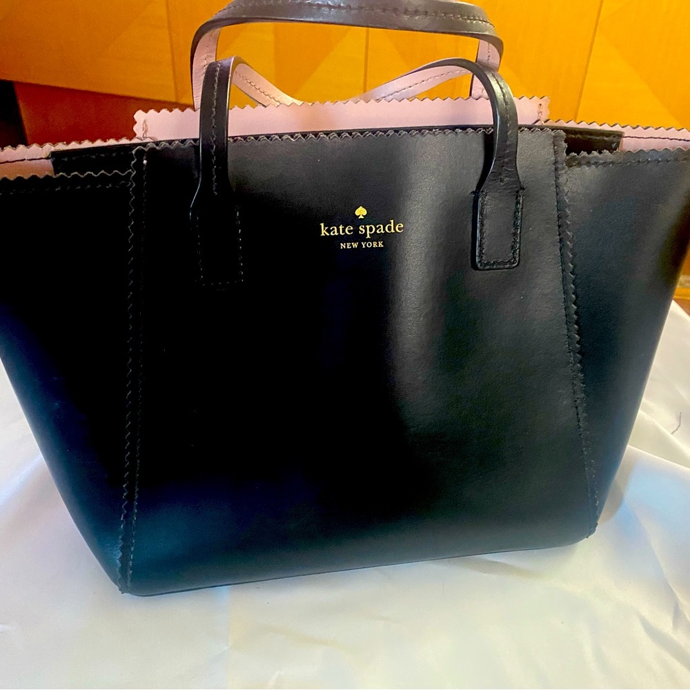 COPY - Beautiful Kate Spade purse. NWOT.